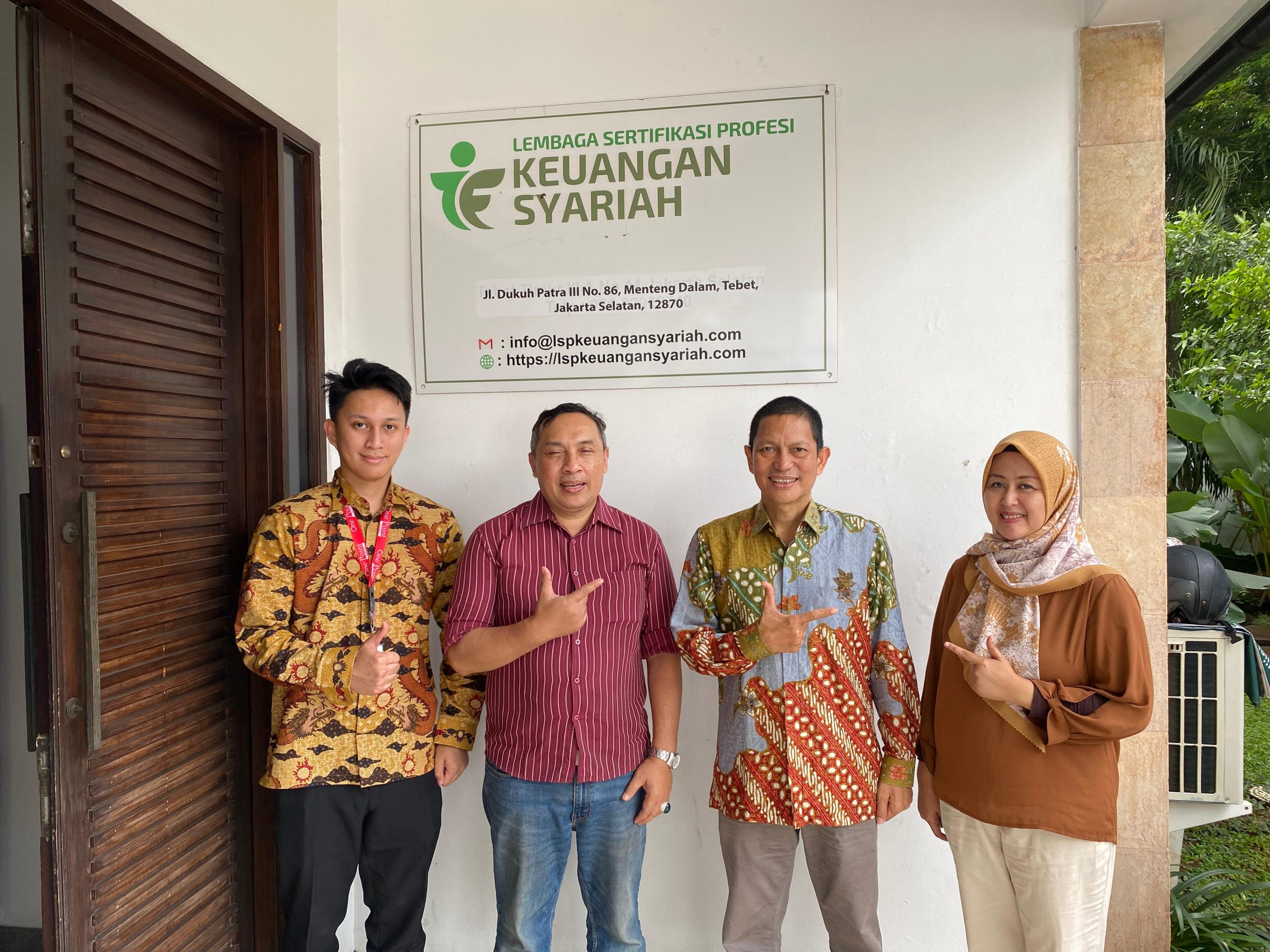 One Point Indonesia Jalin Kerjasama dengan LSP KS (Lembaga Sertifikasi Profesi Keuangan Syariah)